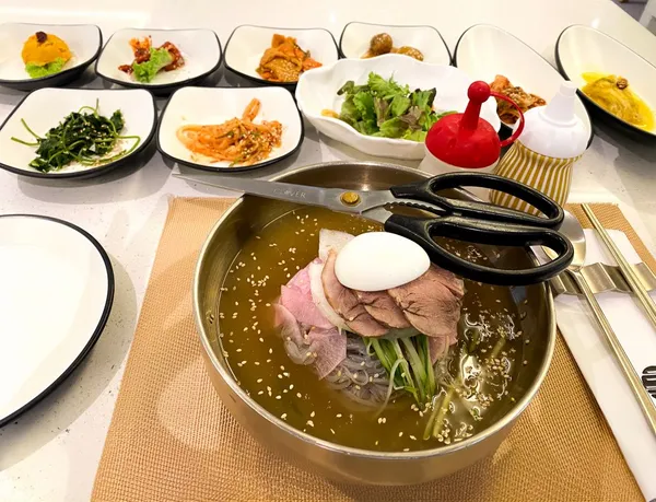 청담 - BGC 보니파시오 하이스트리트에 위치한 진정한 한국식 고기집 — food